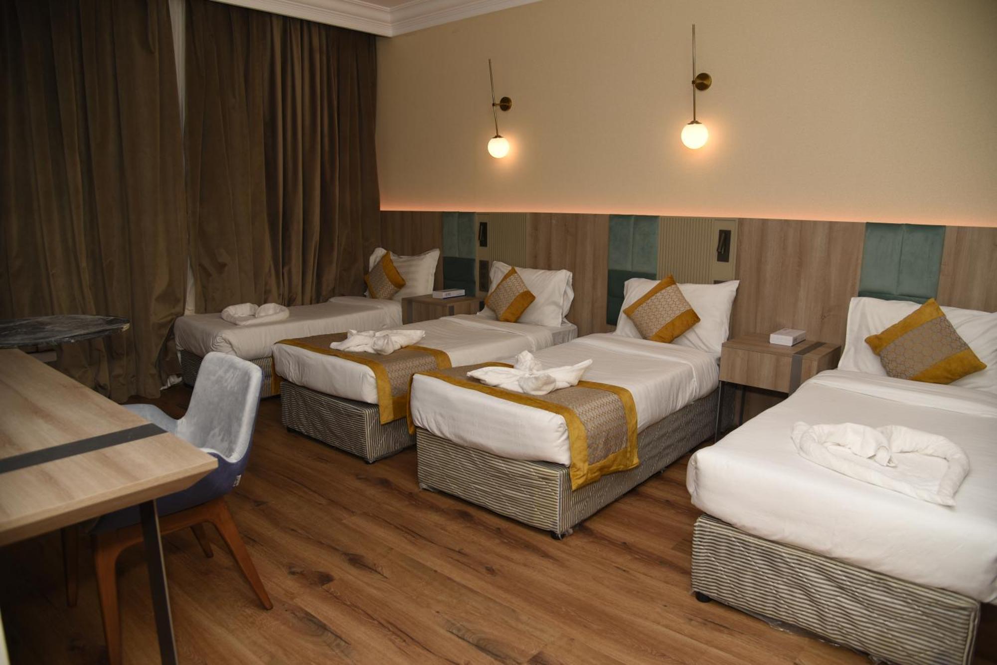 Hotel Roya Al Andalus 5*