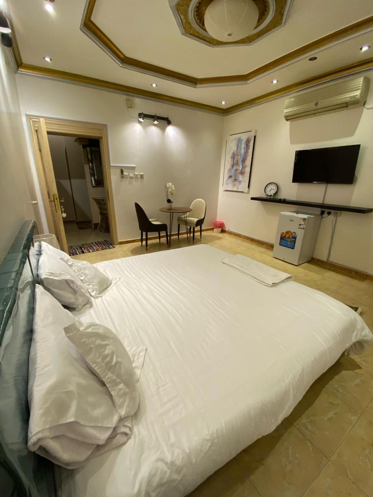 Green Spring Apartment