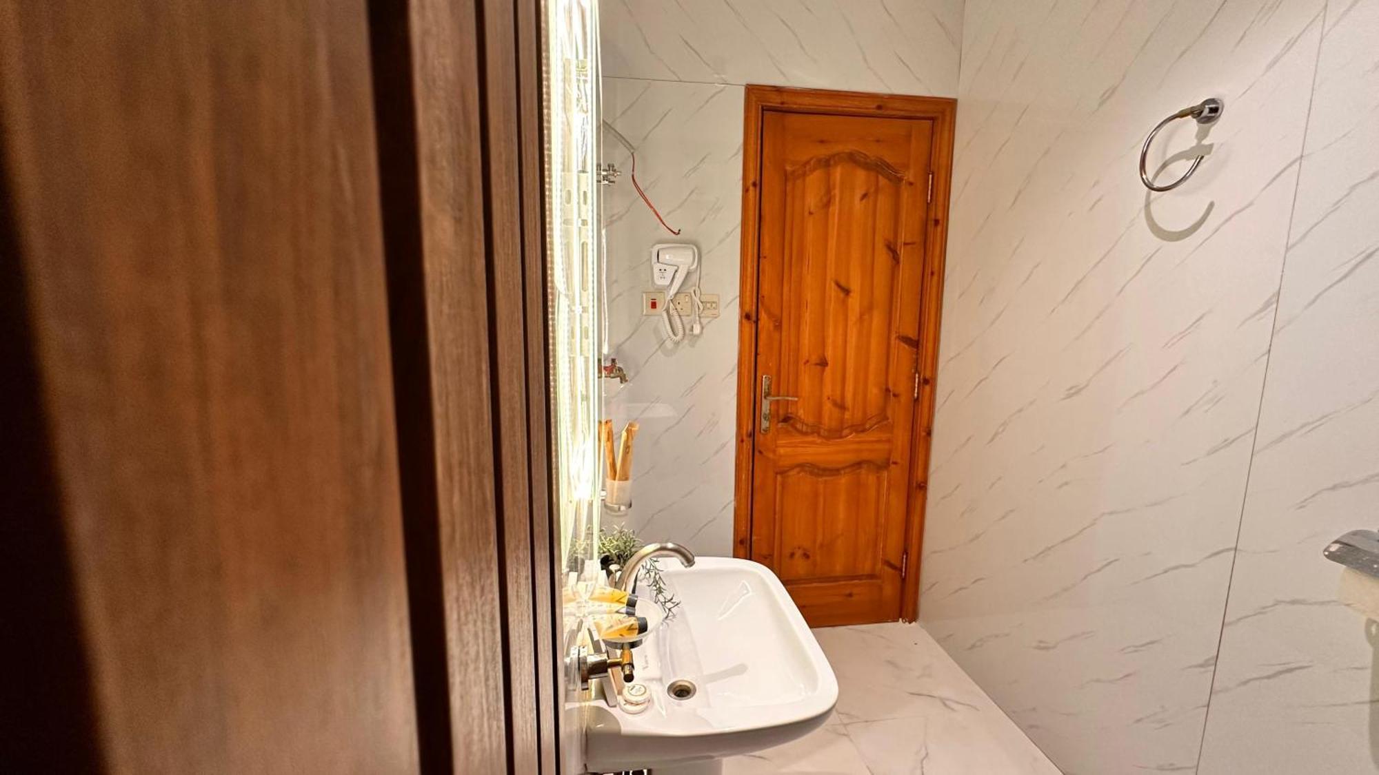 جميلة قريب المسجد النبوي 106 دخّول ذاتي Self Check In Apartment *