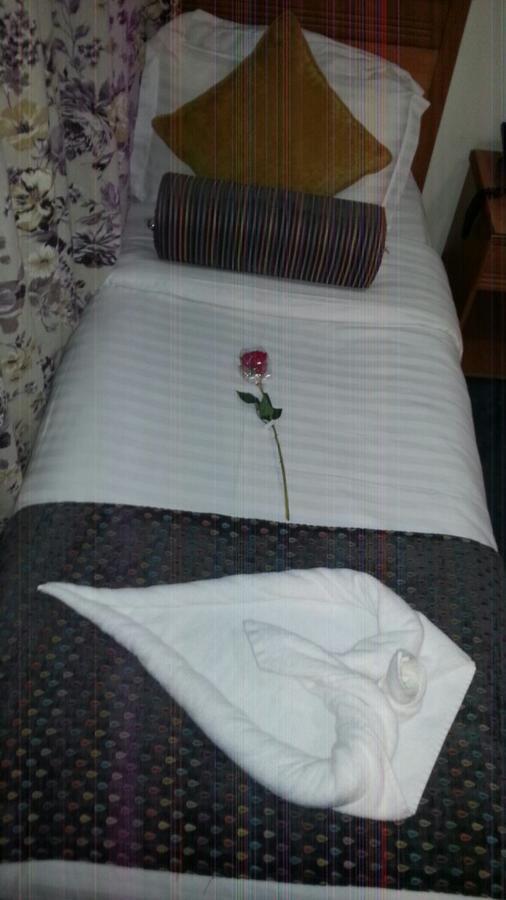 Manarat Al Taj 4*