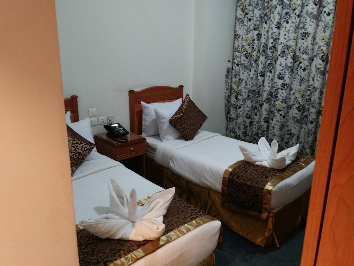 Hotel Manarat Al Taj 4*