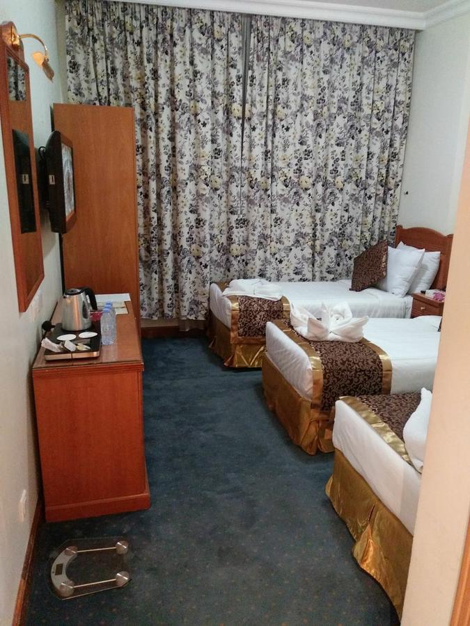 Manarat Al Taj 4*