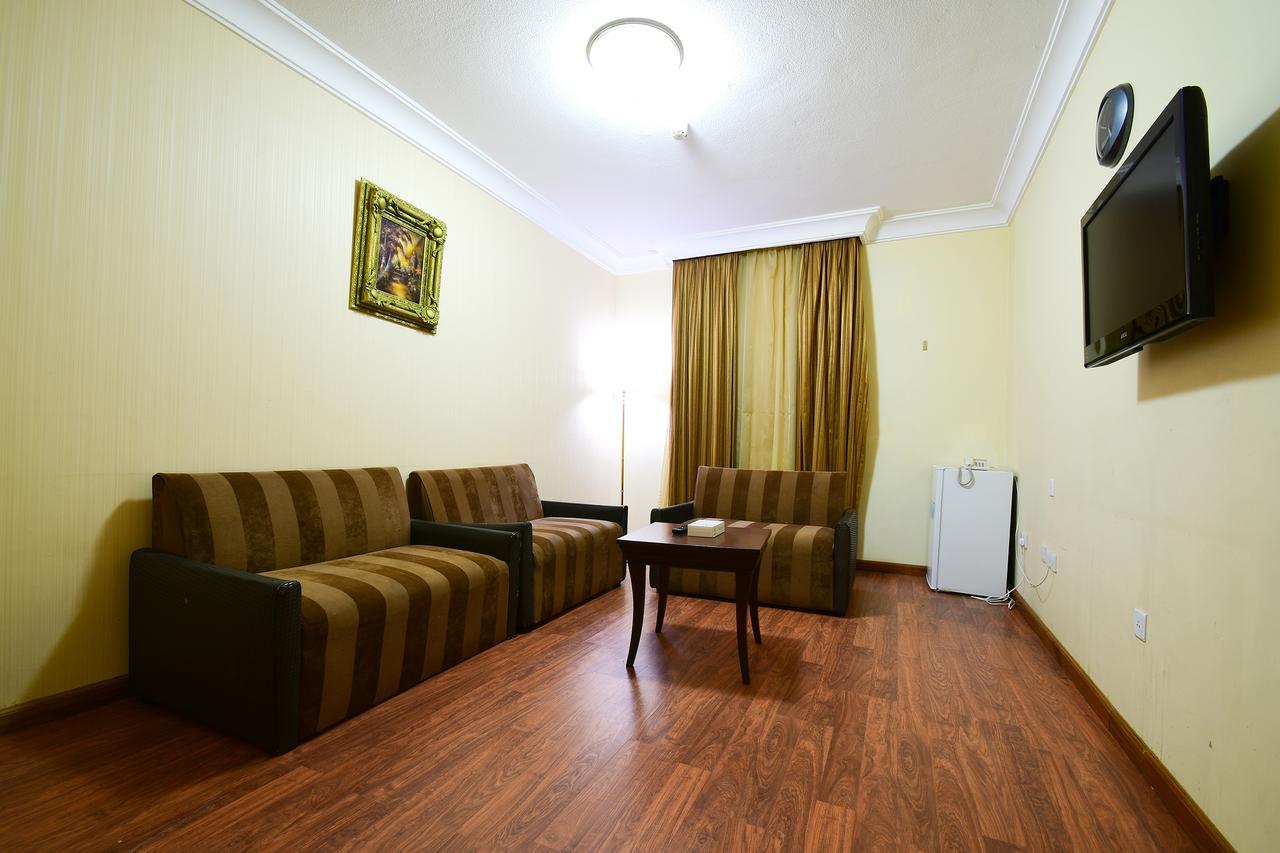 Luxurious Al Rawdah Suites Medina