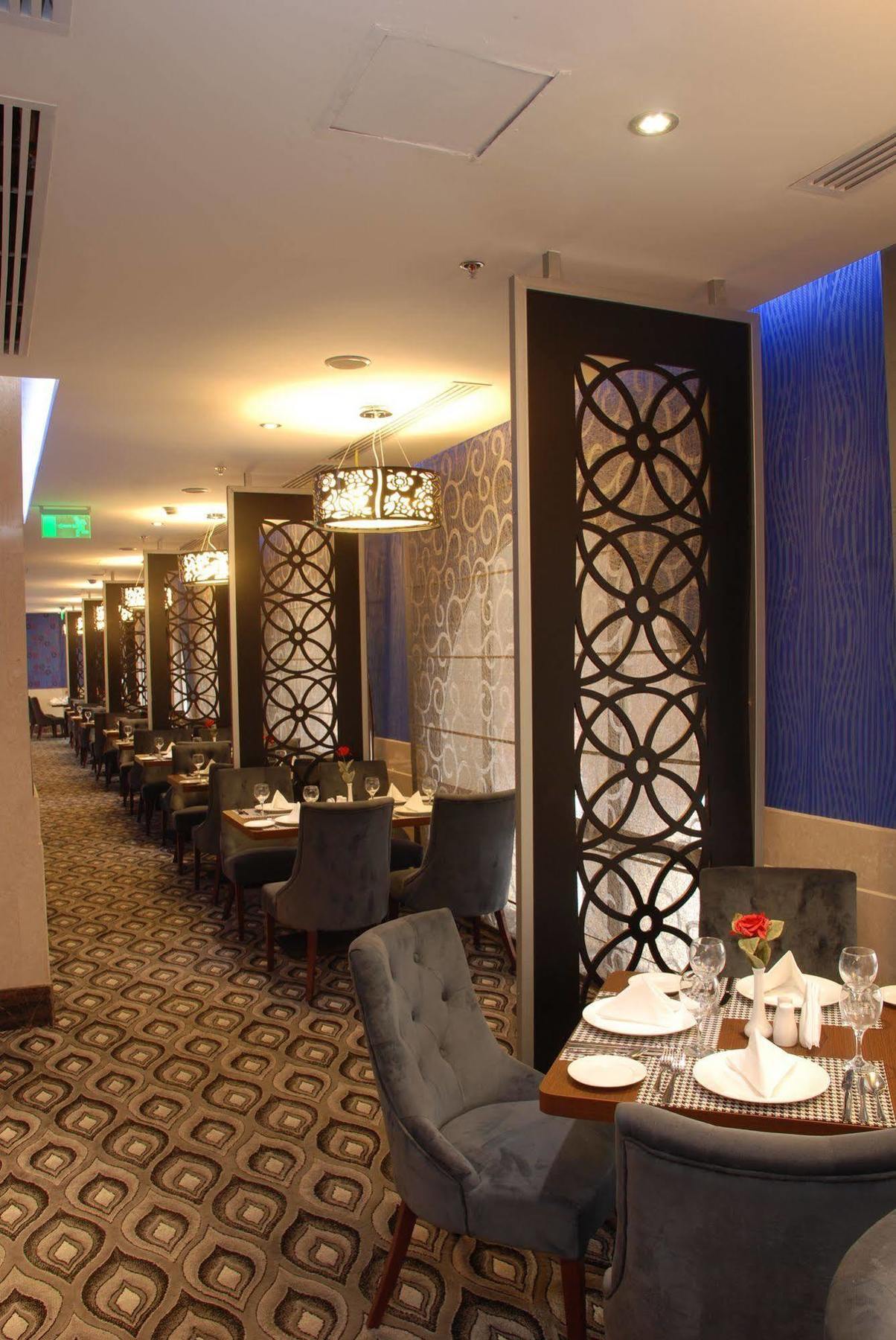 Gloria Al Madinah Al Fayroz Al Massi Hotel