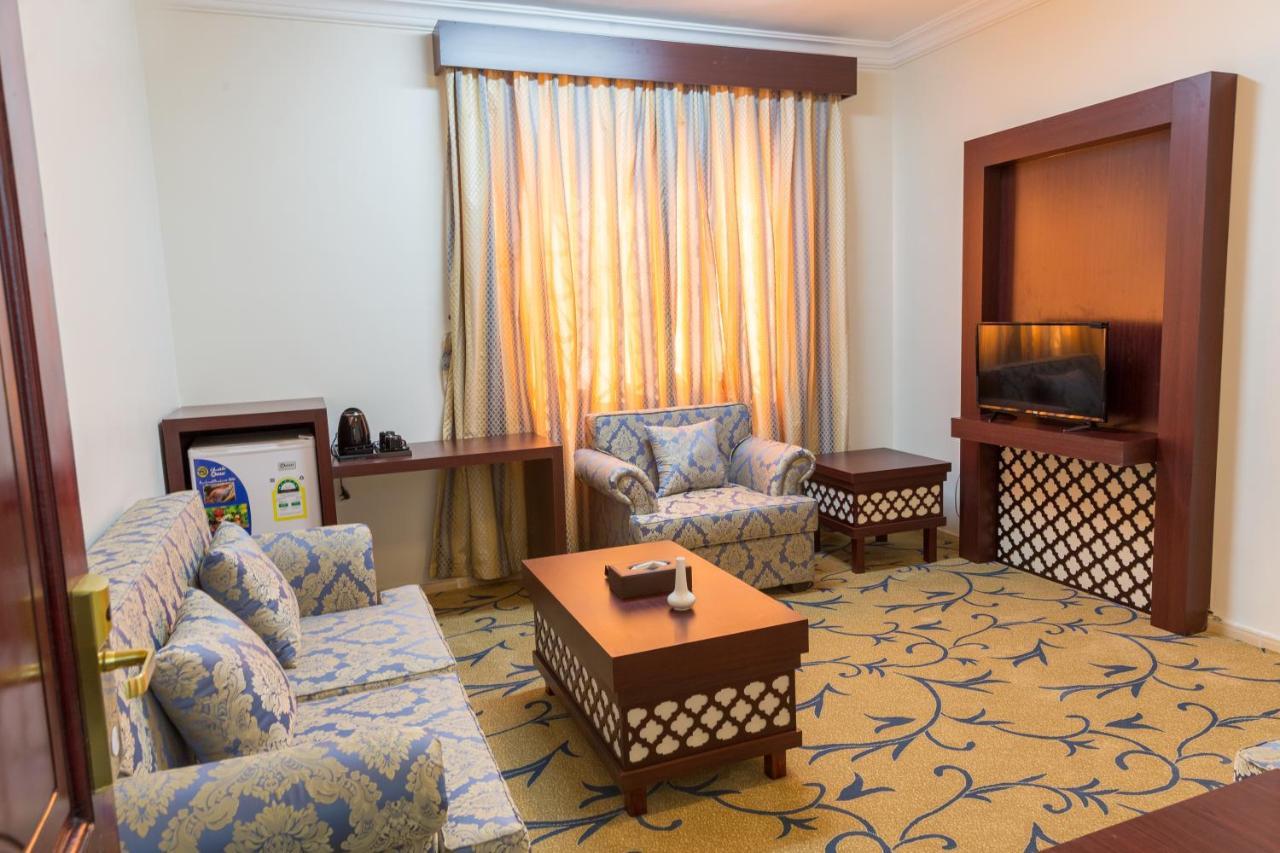 فندق وجن Hotel *