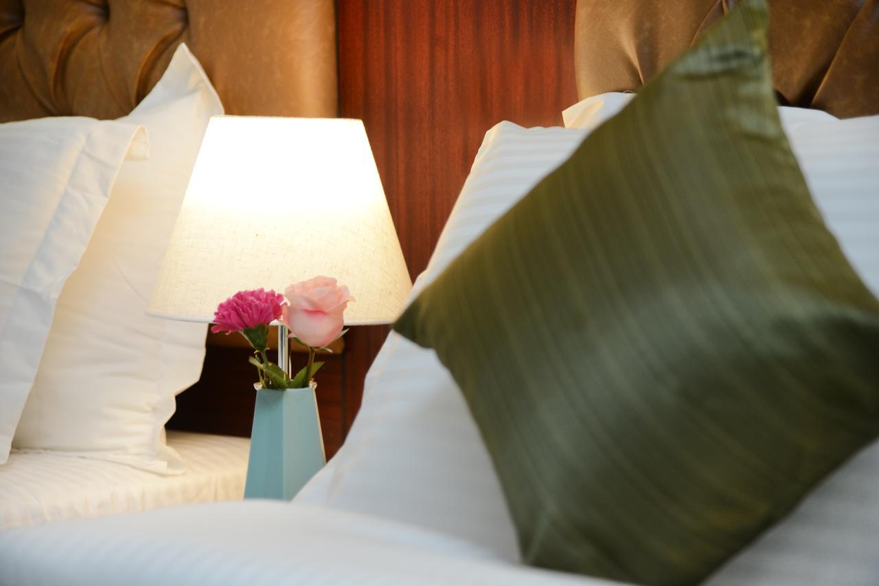 Pinewood Hotel 2*