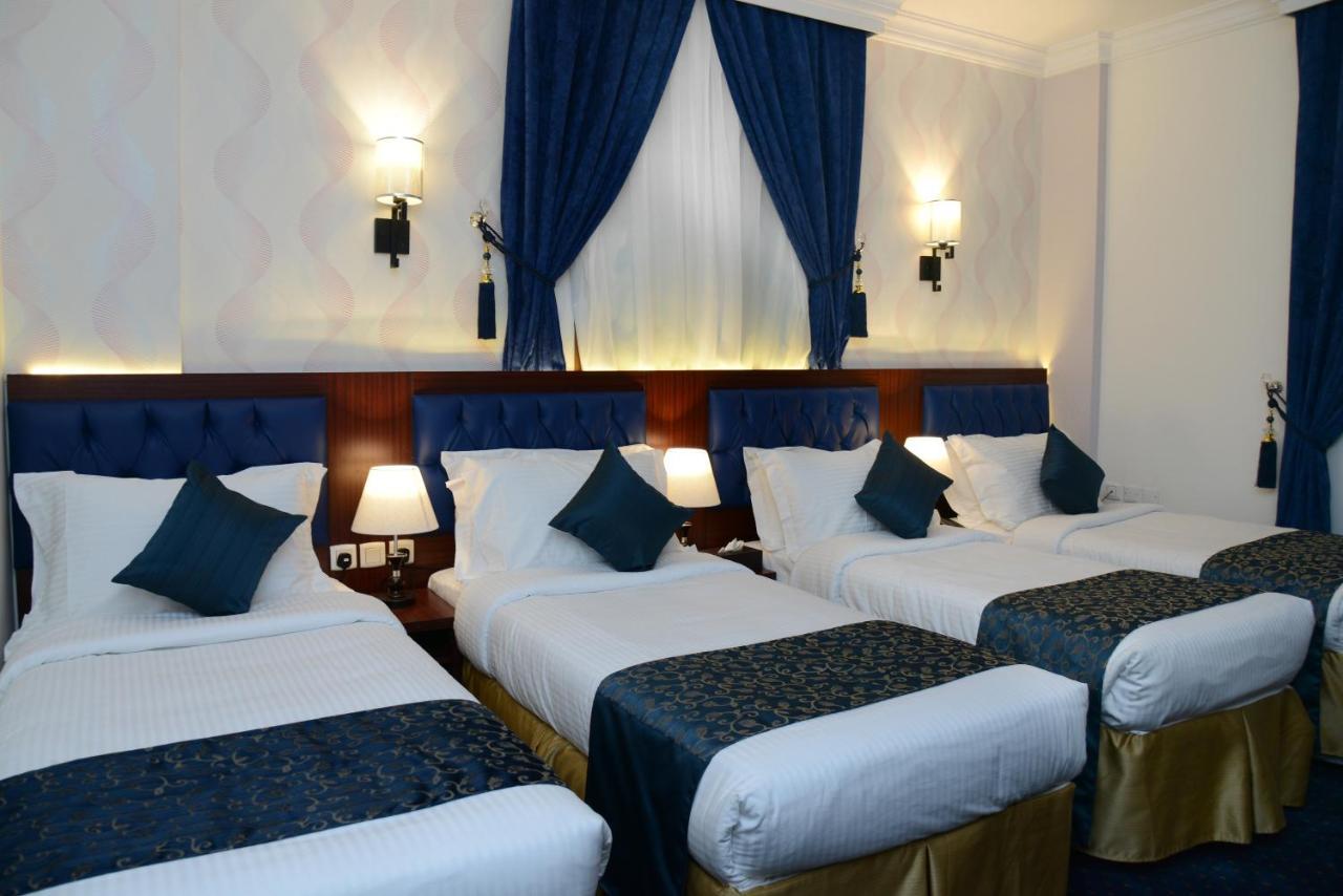 Pinewood Hotel