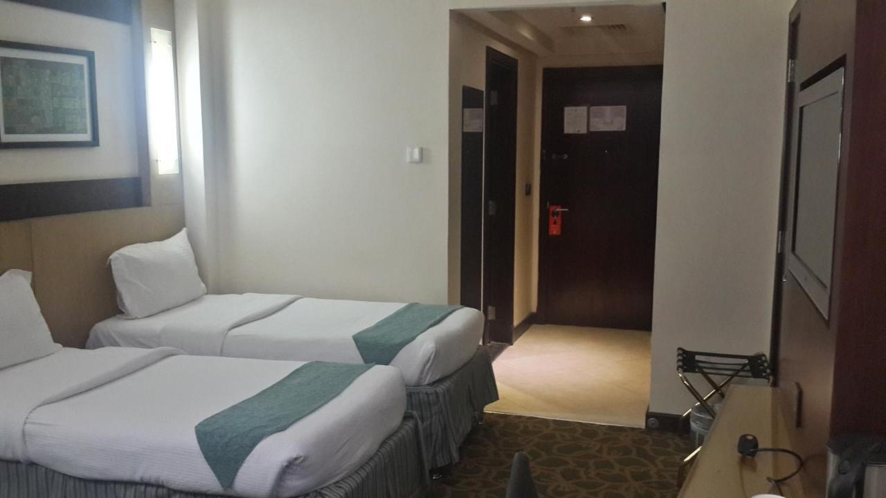 Gloria Al Madinah Al Fayroz Al Massi Hotel