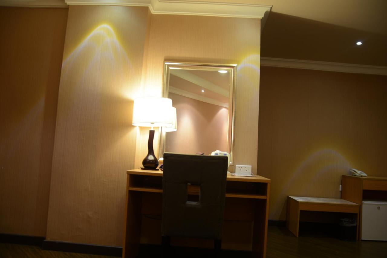 Hotel Shomookh