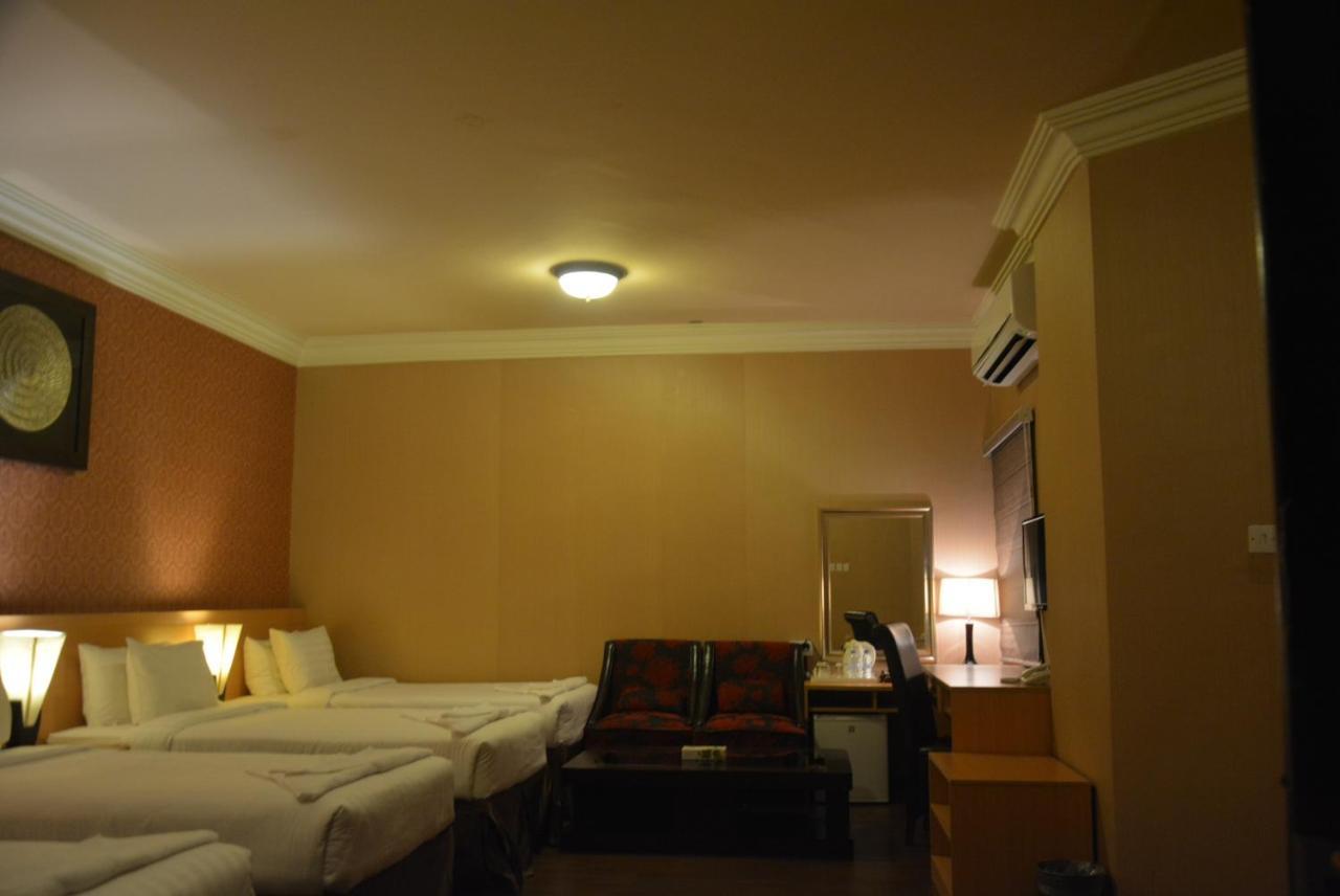 Shomookh Hotel *