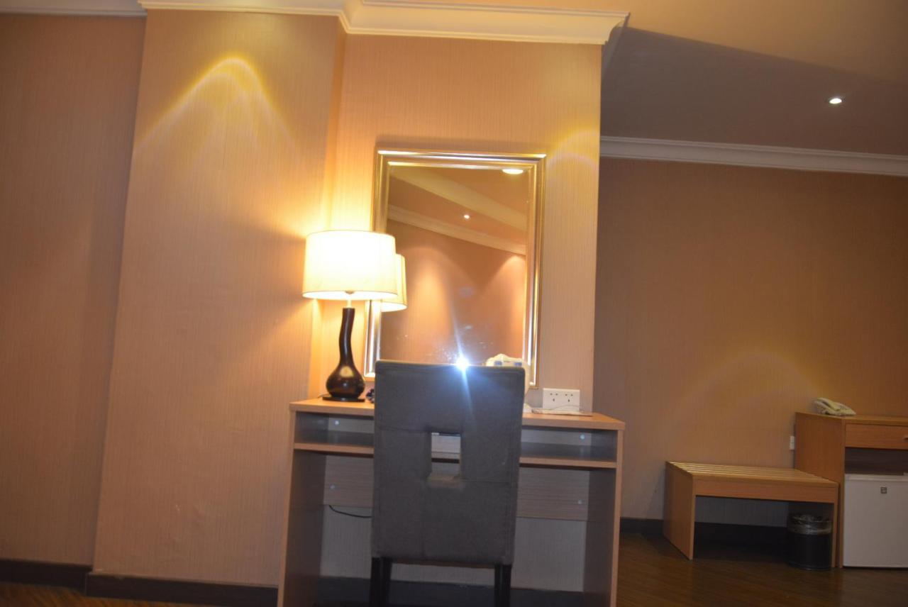 Hotel Shomookh