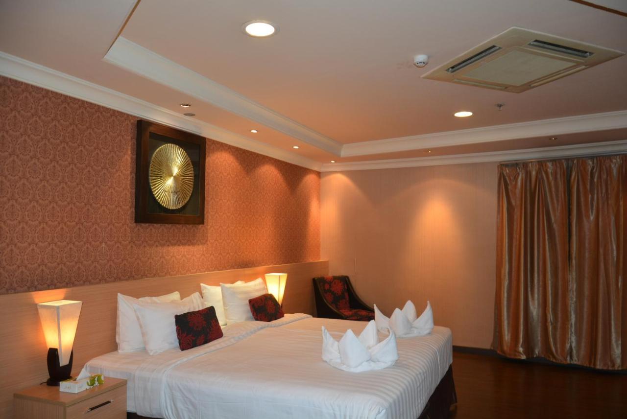 Hotel Shomookh *