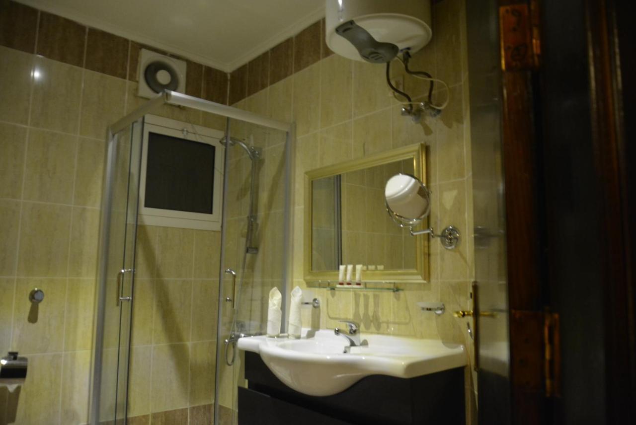 Shomookh Hotel *