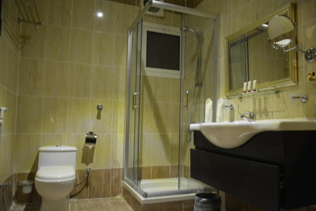 Hotel Shomookh *