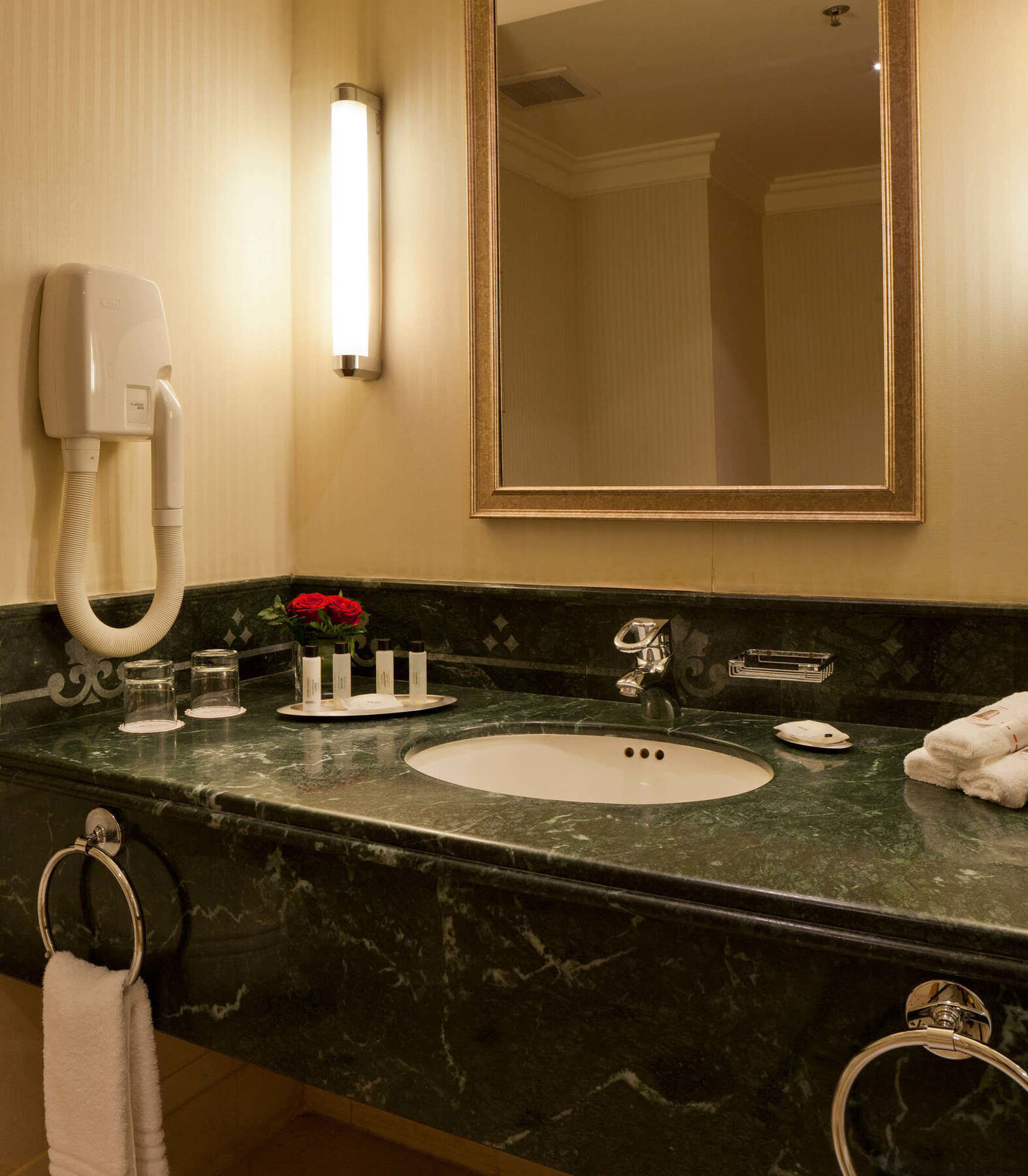 Hotel Madinah Marriott
