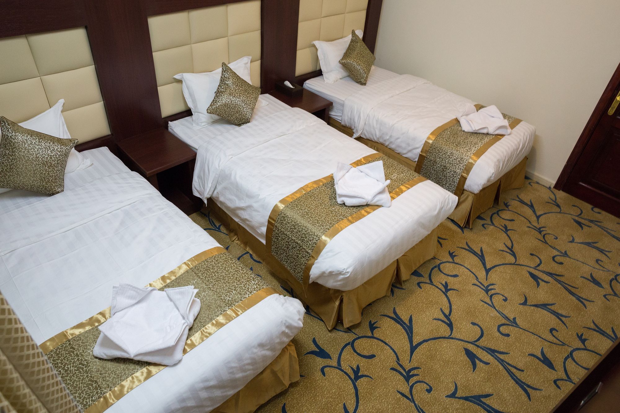 فندق وجن Hotel