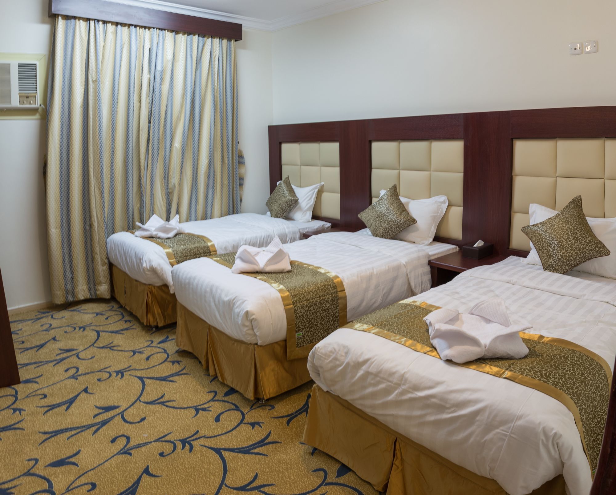 فندق وجن Hotel *